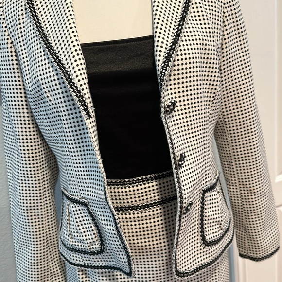 Francesca Mammoliti • B&W Polkadot Vintage Skirt and Blazer Suit • Sz 8 - Picture 6 of 16
